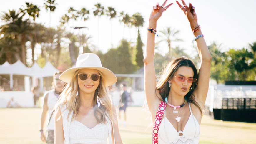 Festival Looks: Stylische Outfits fürs Coachella, Lollapalooza und Co.