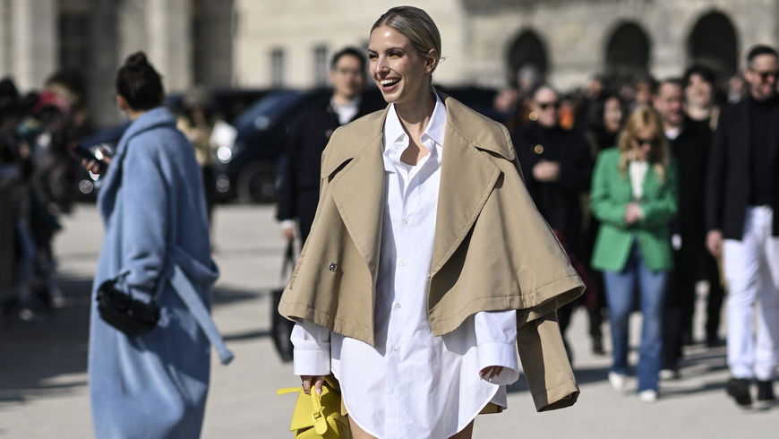 Ein absoluter Bestseller für den Frühling/Sommer 2023 ist diesen Leinen-Kleid von Zara