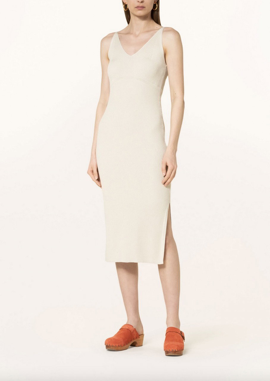 Strickkleid von Marc O'Polo in Taupe mit Beinschlitz über Breuninger, ca. 170 Euro