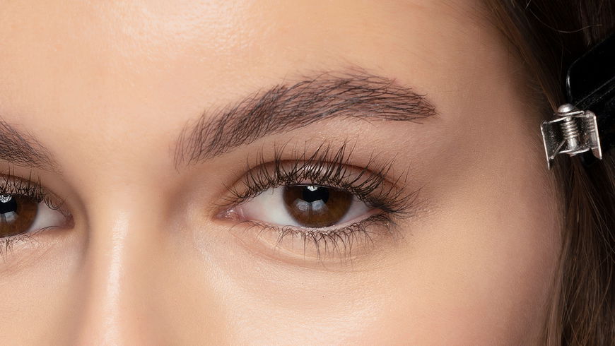 Dieses Serum für unter 13 Euro zaubert dir endlos lange Wimpern