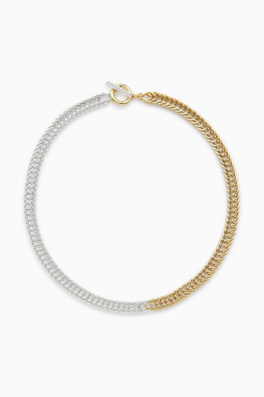 Zweifarbige Halskette in Gold und Silber mit Kettengliedern von COS über H&M, ca. 50 Euro