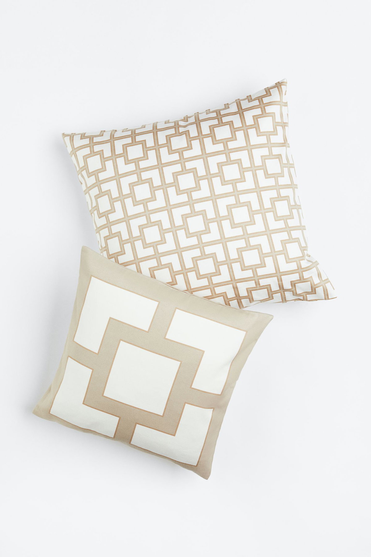 2er-Pack Kissenhüllen aus Baumwolle von H&M Home, ca. 25 Euro