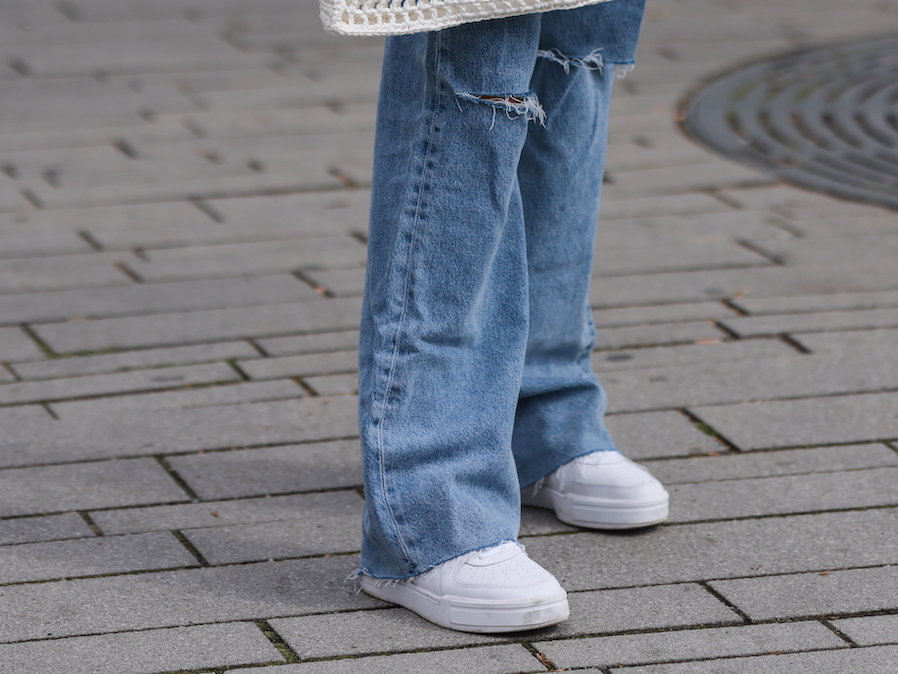 Weißer Sneaker