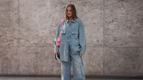 Jeanshemd kombinieren: So wird der Denim-Look gestylt
