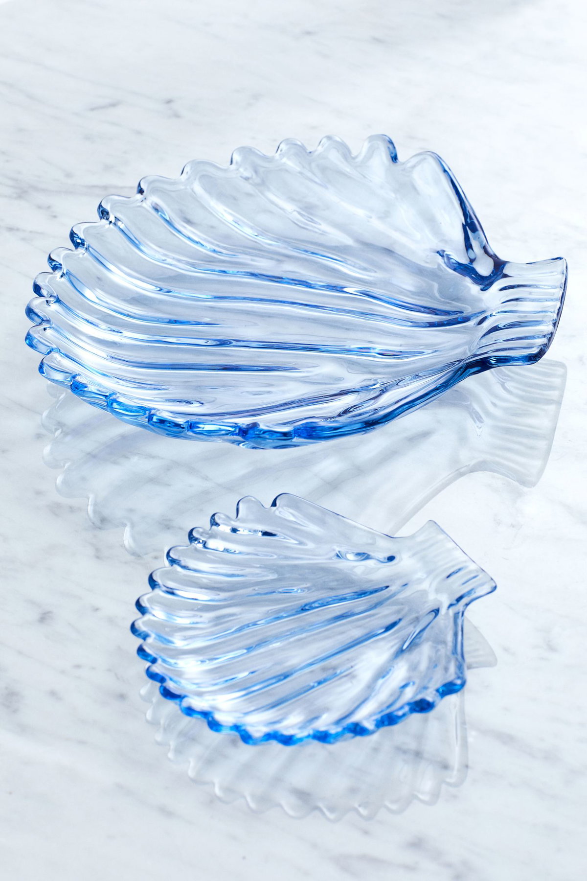Kleine muschelförmige Glasschale in hellem Blau von H&M Home, ca. 7 Euro