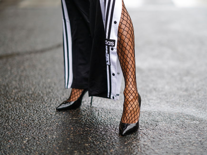 Netzstrumpfhose und Pumps