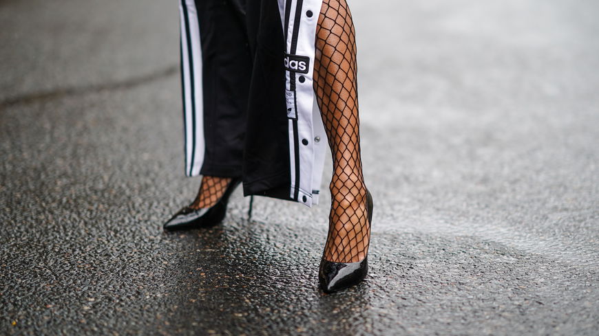 Netzstrumpfhose kombinieren: 5 Styling-Ideen, mit denen das Trend-Teil zum Hingucker wird