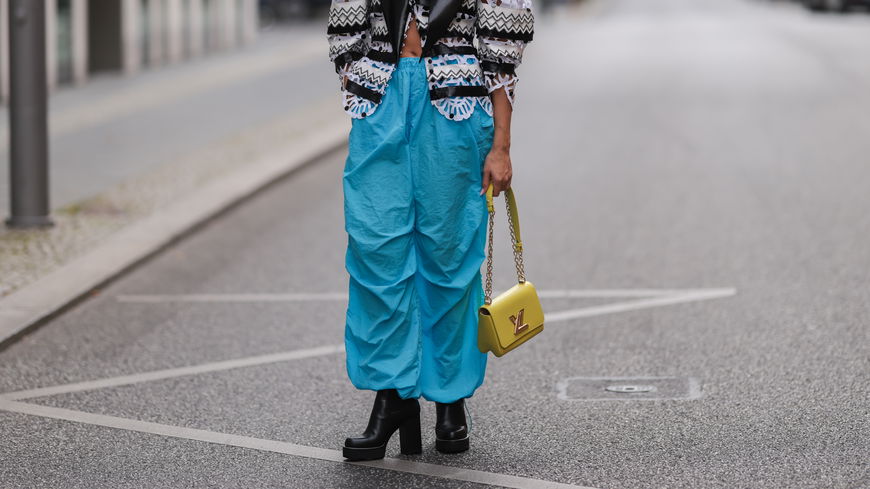 Parachute Pants stylen: 5 Tipps für den perfekten Fallschirmhosen-Look