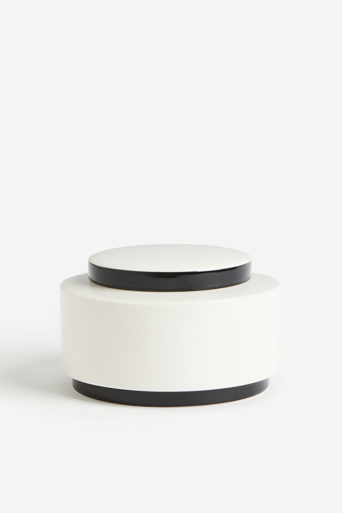 Schwarz-weiße, runde Porzellandose mit Deckel von H&M Home, ca. 30 Euro