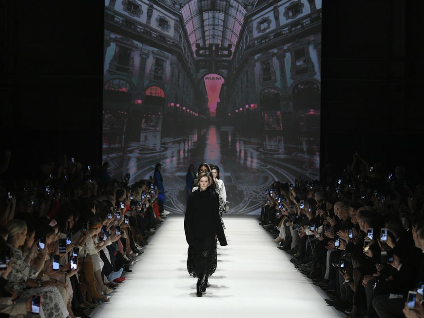 Riani Runway