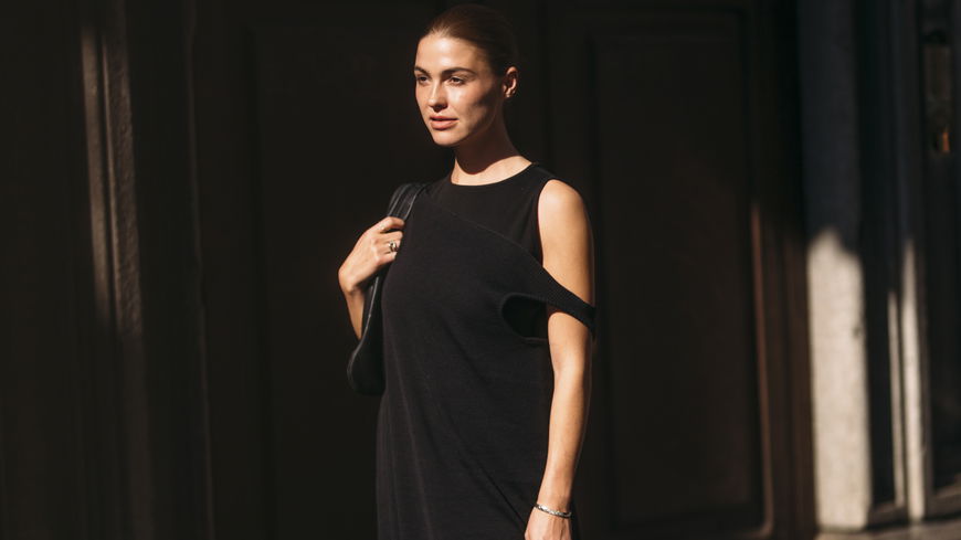 Kein anderes Kleid steht allen Frauen im Sommer 2023 so gut wie dieses Modell von Mango