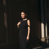 Kein anderes Kleid steht allen Frauen im Sommer 2023 so gut wie dieses Modell von Mango