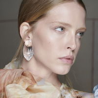 Skincare-Trends 2023: Kein Produkt hellt verfärbte Hautpartien so gut auf, wie dieses