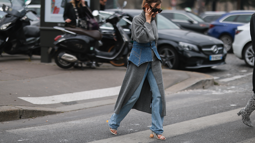 Diese angesagte Jeans schmeichelt Frauen ab 50 ganz besonders