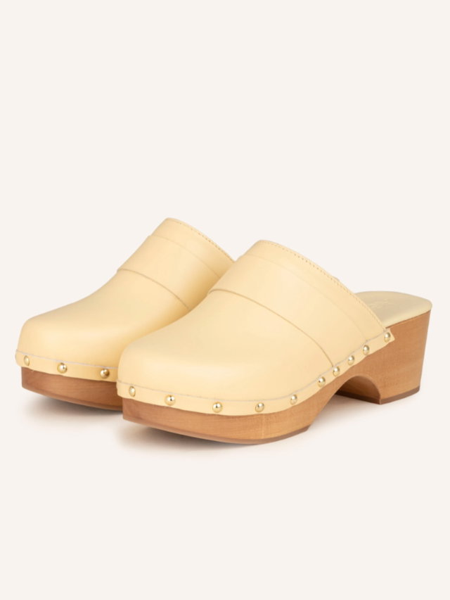 Clogs