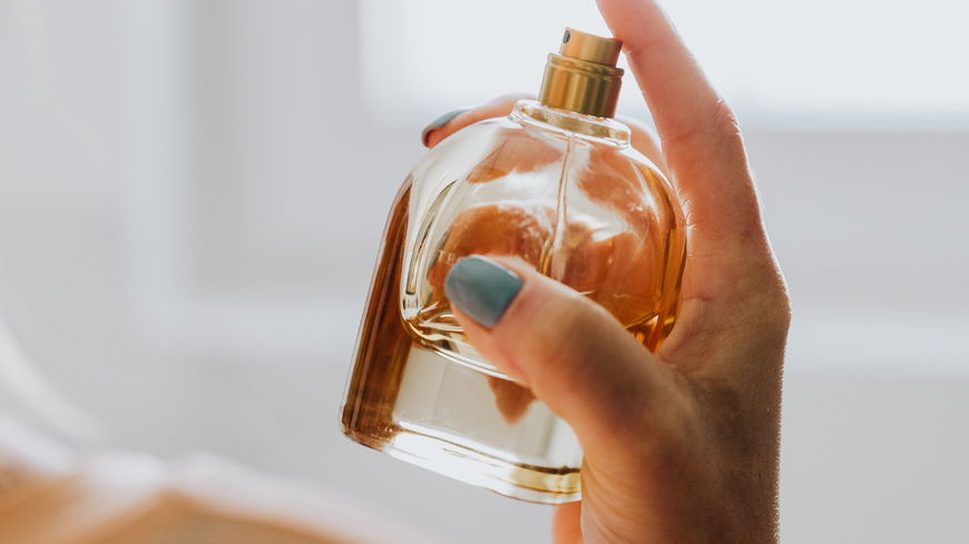 Parfum-Trend: Deshalb hält dein Duft nicht lange – laut Expertin