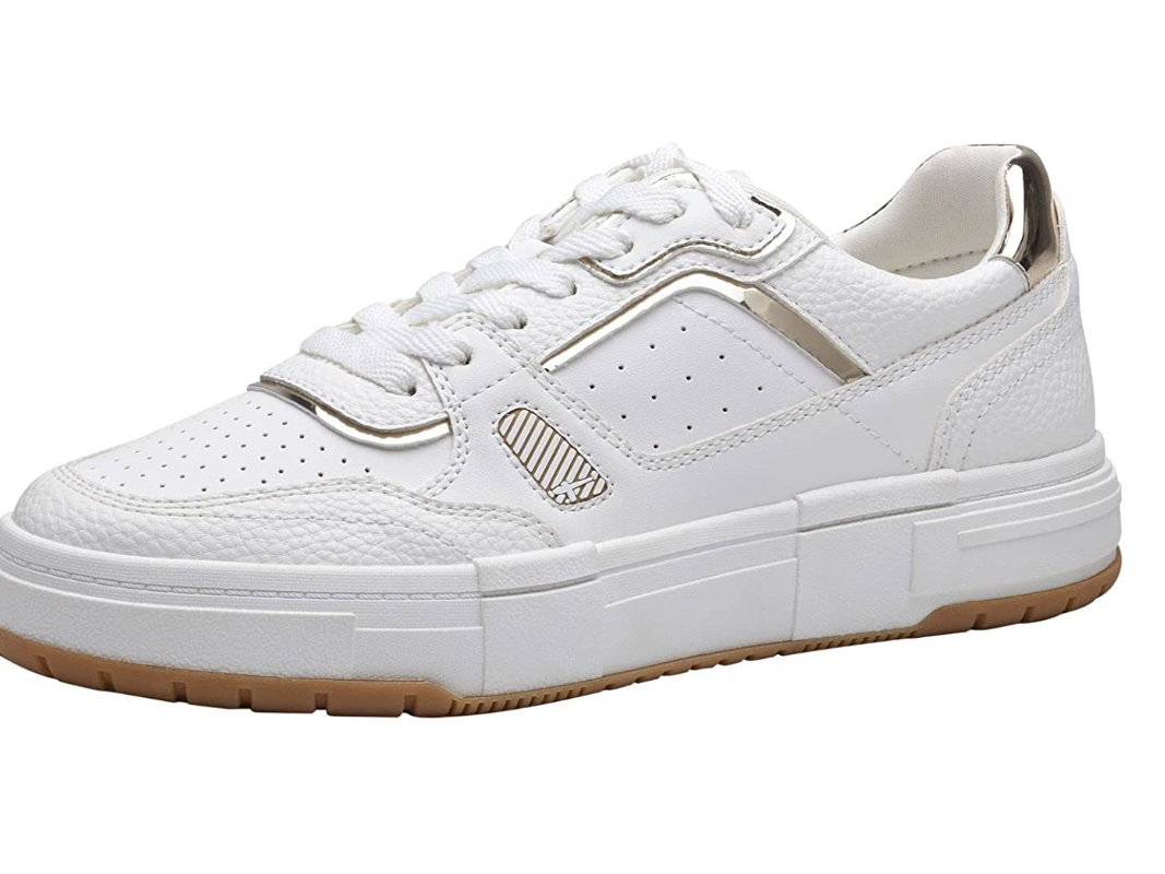 Weiße SNeaker von Tamaris