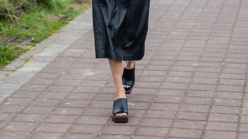 Auf den angesagten Absatz-Sandalen von Vagabond läufst du im Sommer 2023 wie auf Wolken