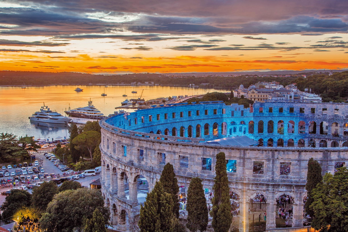 Amphitheater Pula
