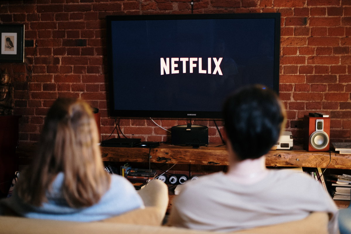 Paar guckt Netflix