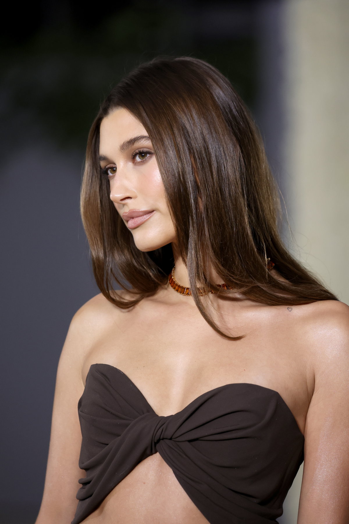 Hailey Bieber hat den Trend rund um die "Strawberry Girl"-Ästhetik überhaupt erst ins Rollen gebracht.
