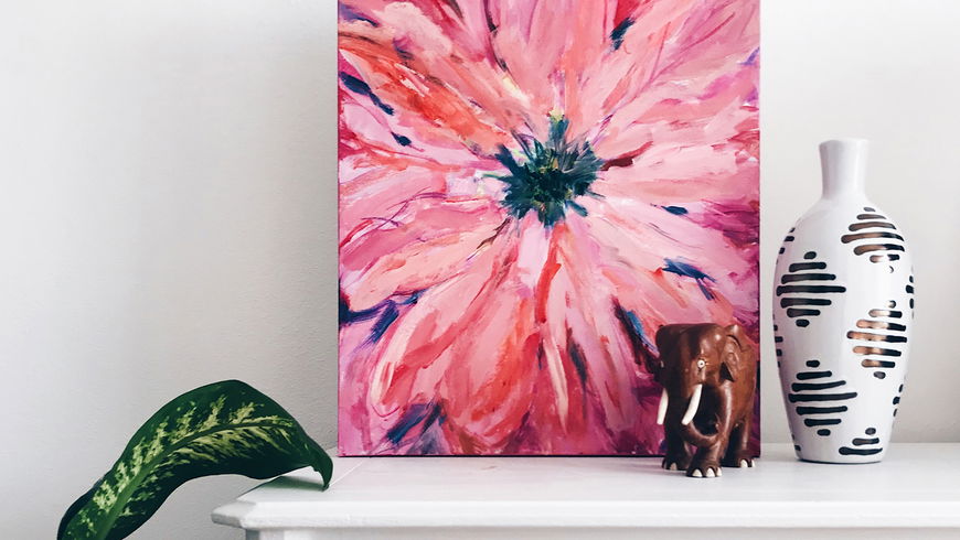 Blumige Details lassen deine Wohnung jetzt luxuriöser aussehen – die 5 schönsten Teile