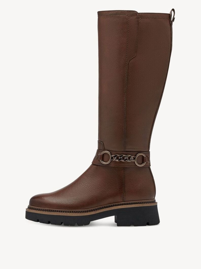 Die Rede ist von diesen kniehohen, braunen Boots von Tamaris für ca. 140 Euro.
