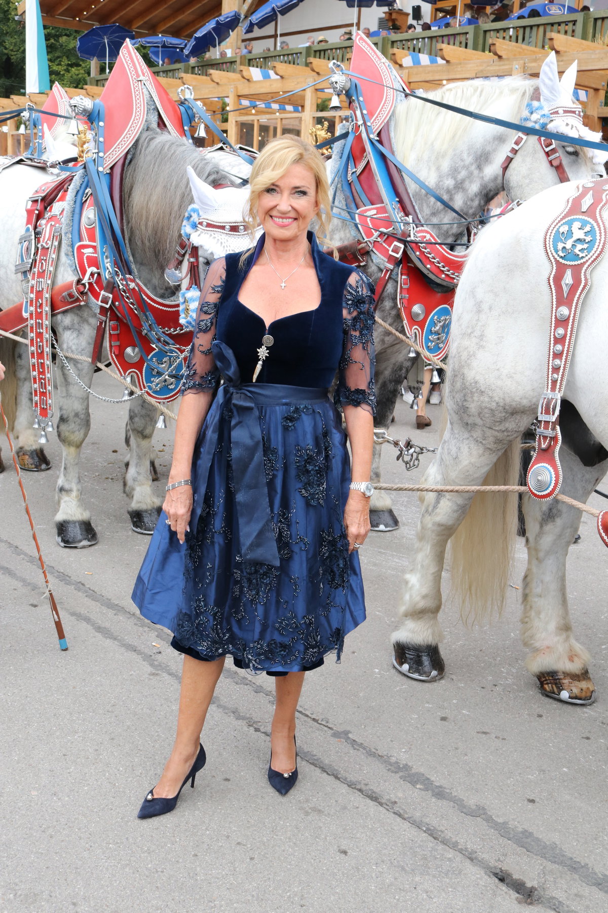 Dagmar Woehrl in Dirndl
