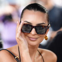 Emily Ratajkowski setzt jetzt auf die Clean-Girl-Nails