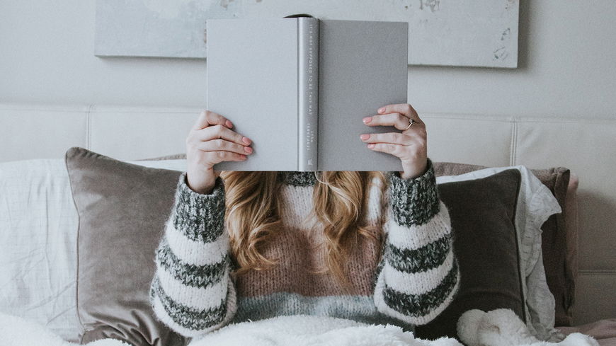 Lese-Trends: 3 Thriller, die ihr im Herbst nicht mehr aus der Hand legen könnt