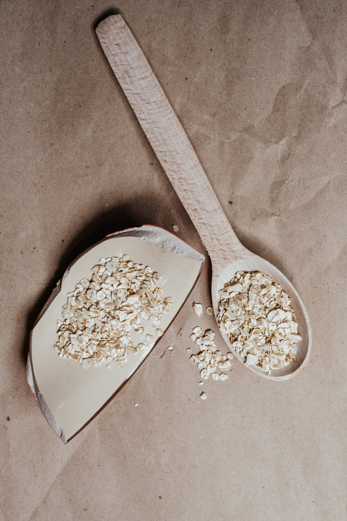 Haferflocken auf einem Löffel