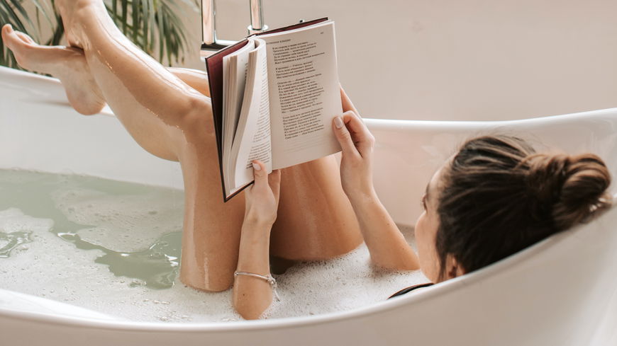 3 Romantische Roman-Reihen, die du an einem Stück lesen wirst