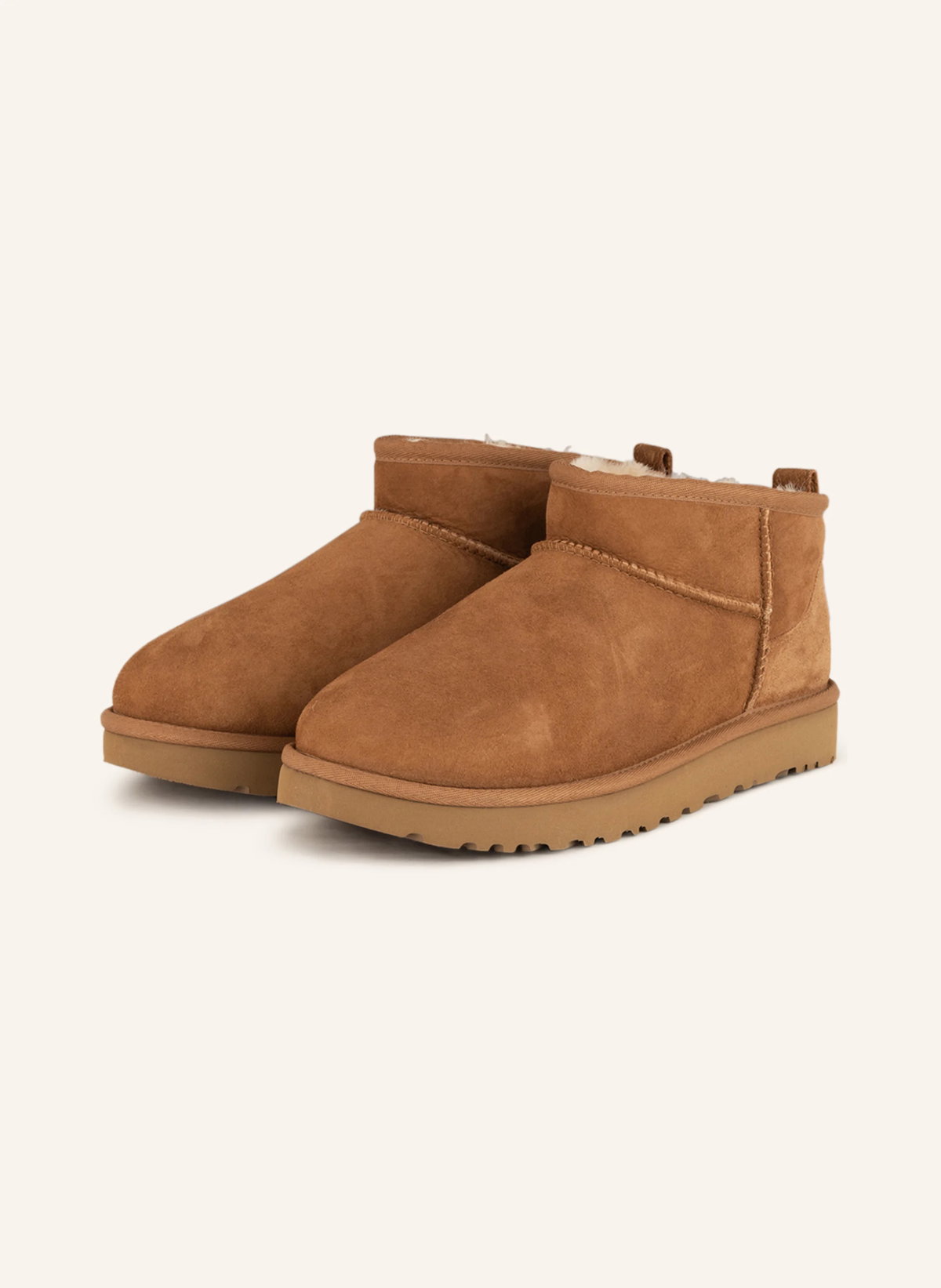 Die beliebten UGG Boots ULTRA CLASSIC MINI ergatterst du für rund 150 Euro bei Breunige r.