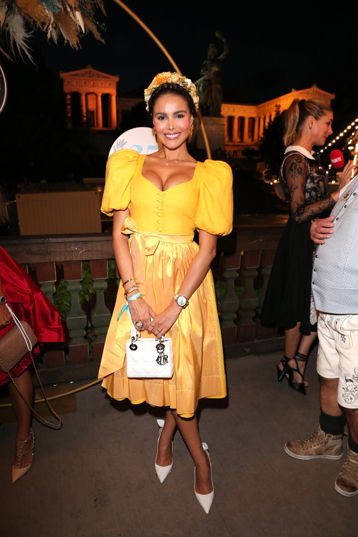 Shanice Messina in Dirndl