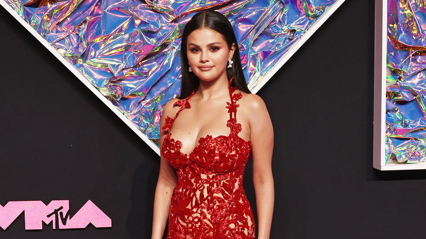 Mit diesen Looks lenken Selena, Taylor und Co. bei den VMAs alle Blicke auf sich