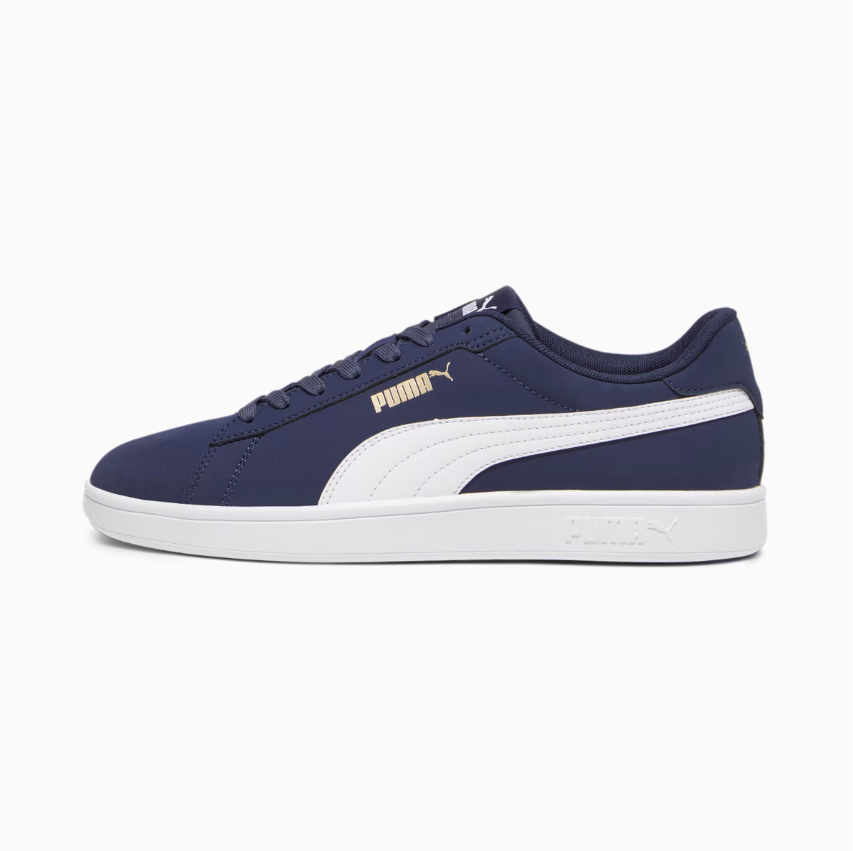 Unser Favorit und ein echtes Schnäppchen: Das Modell "Smash" von Puma, das du über Amazon ab ca. 36 Euro shoppen kannst .
