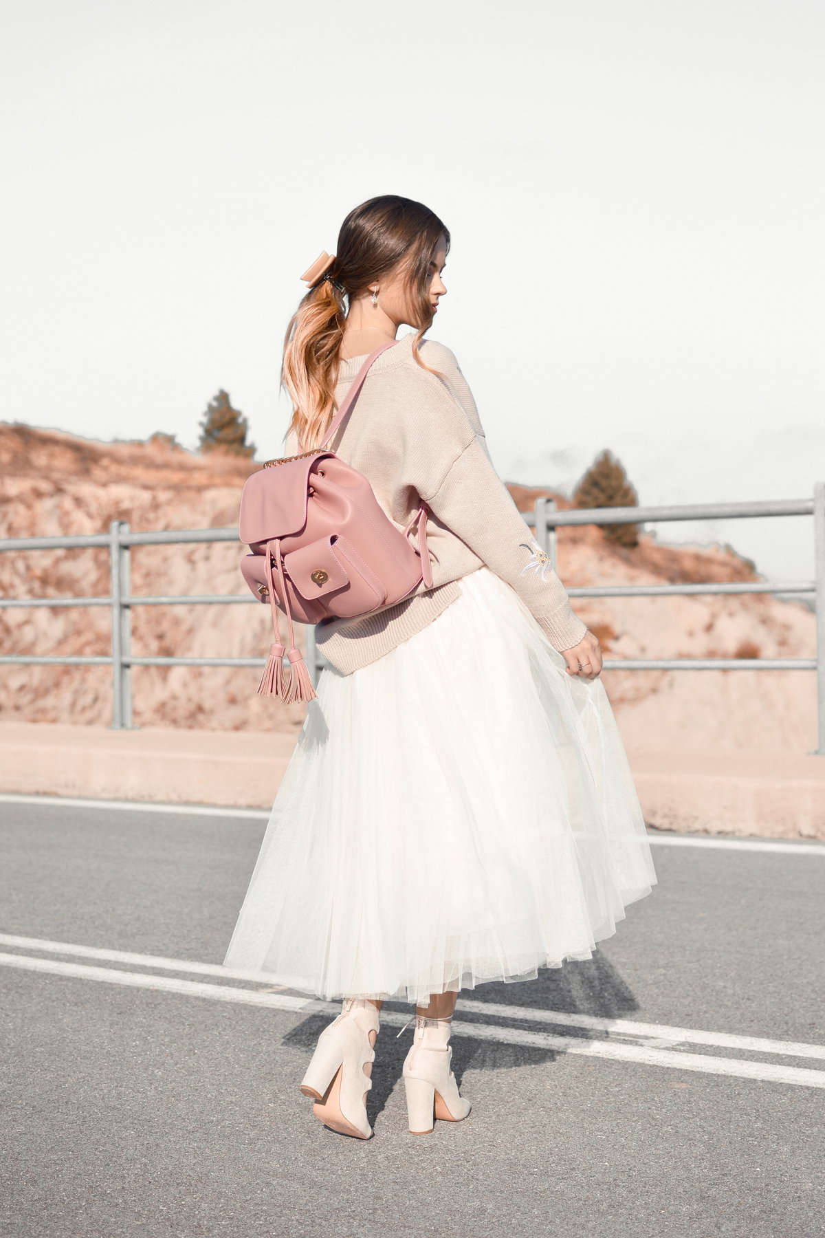 Frau mit Rucksack