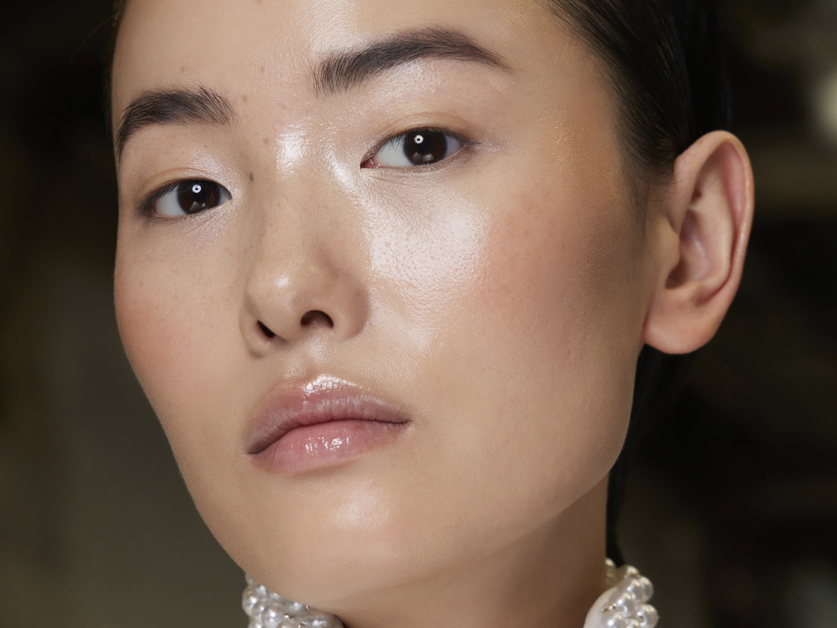 Für schimmernden Lippen setzen wir – na klar – auf Lipgloss!
