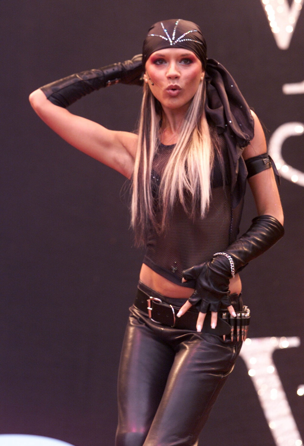 2001: Von kurz zu ultra-lang: Victoria Beckham bei einem Auftritt des Radio One "One Big Sunday" im Hyde Park am 2. September 2001 in London.