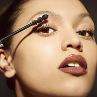 Tubing Mascaras: Mit diesen Wimperntuschen gehören Panda Augen der Vergangenheit an