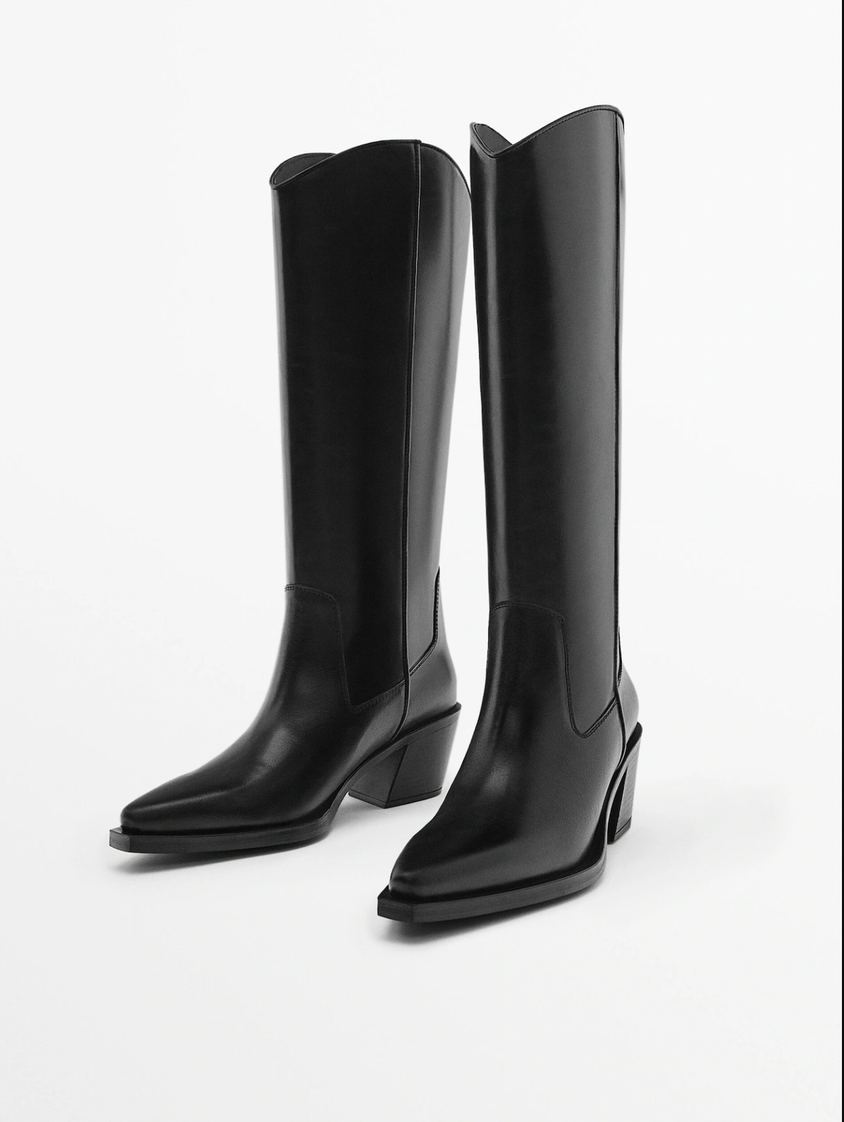 Die Stiefel-Saison ist im vollen Gange und wir haben uns in einen ganz besonderen Cowboy Boot verliebt. Dass diese nämlich gerade die Modewelt dominieren, ist kein Geheimnis. Und das perfekte Modell, welches es für 75 Euro bei H&M gibt , wollen wir dir natürlich nicht vorenthalten. Die Stiefel sind eine subtilere Variante, die nicht zu sehr nach Western schreit und stattdessen klassisch, elegant und trotzdem extrem cool aussieht. We love!