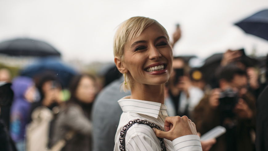 Frisuren 2023: Der French Pixie ist auf dem Trend-Vormarsch