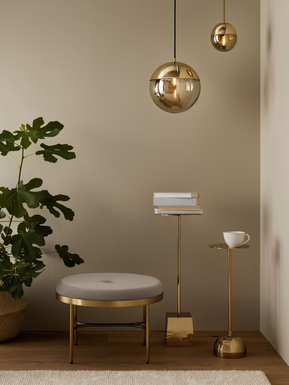 Goldene Dekoration in einer Wohnung