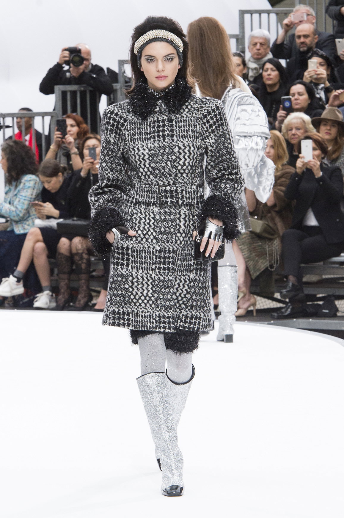 Kendall Jenner auf Chanel Show 2017 187