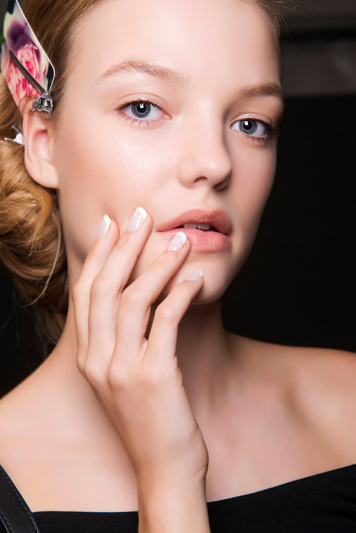 Porträt von Model Backstage bei Fashion Show