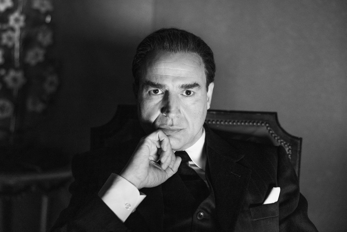 Cristobal Balenciaga Serie