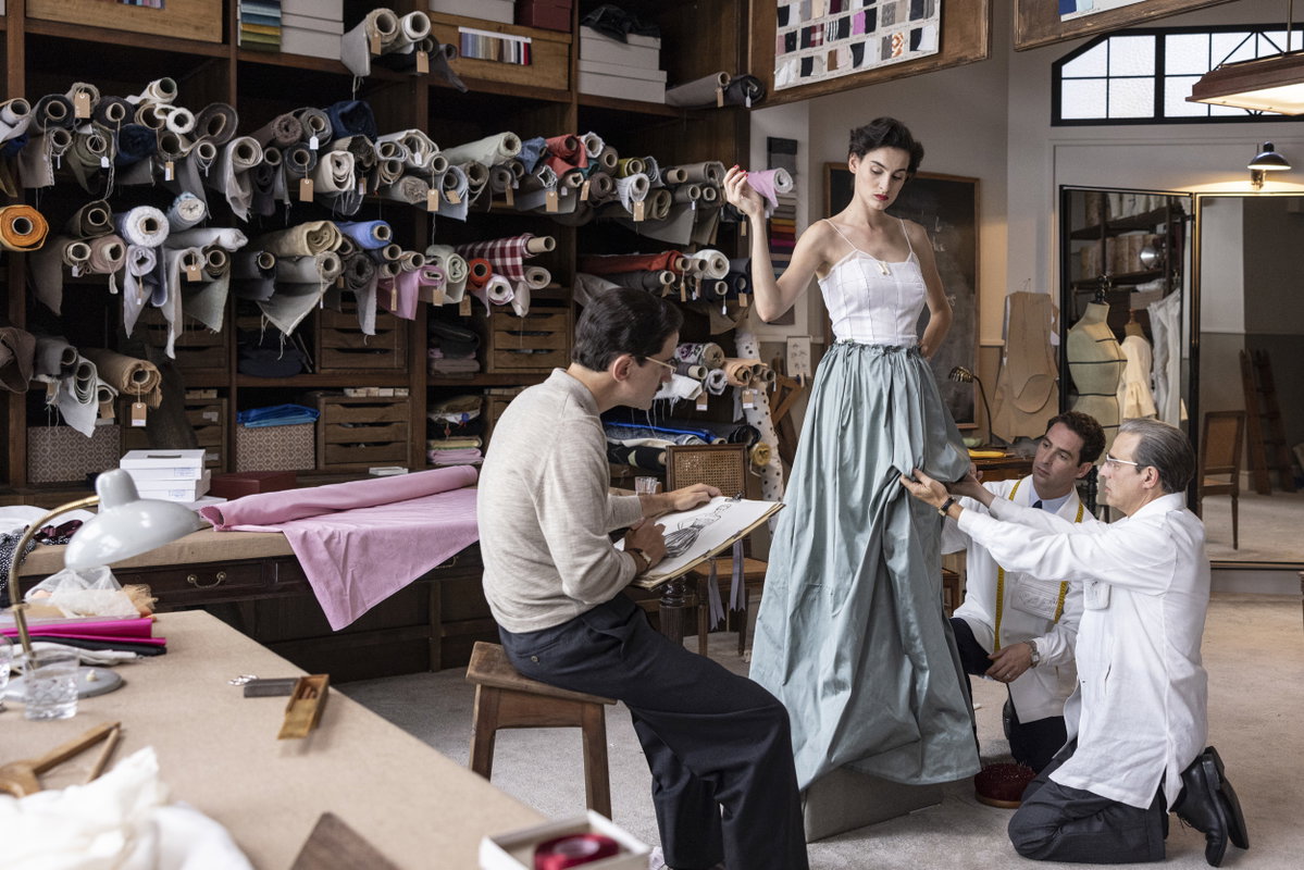 Cristobal Balenciaga Serie
