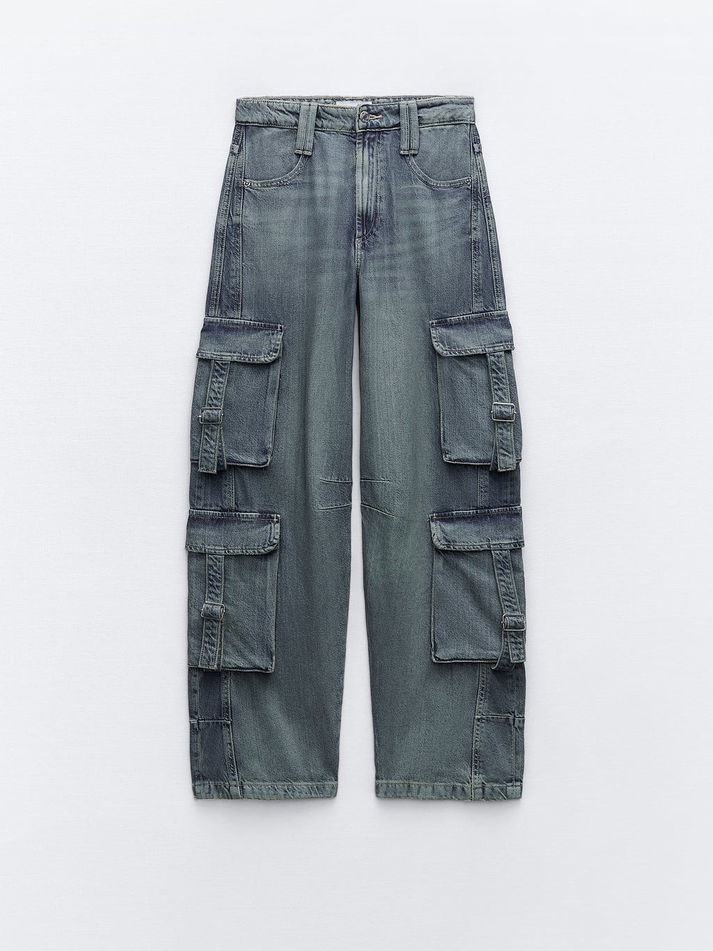 Jeans im Baggy Stil in Hellblau von Zara