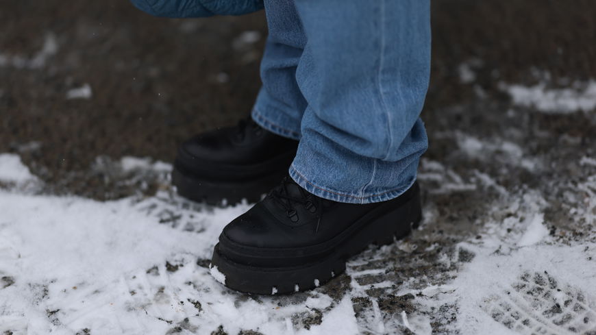Stiefel-Trends 2023: 3 Modelle von H&M, die sich perfekt bei Schnee eignen