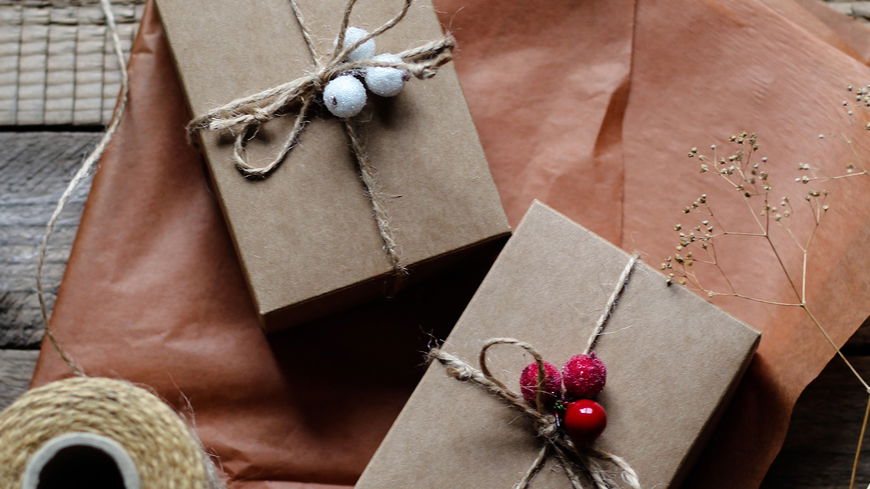 Weihnachtsgeschenke 2023: 5 Last-Minute-Päsente unter 10 Euro, die viel teurer aussehen
